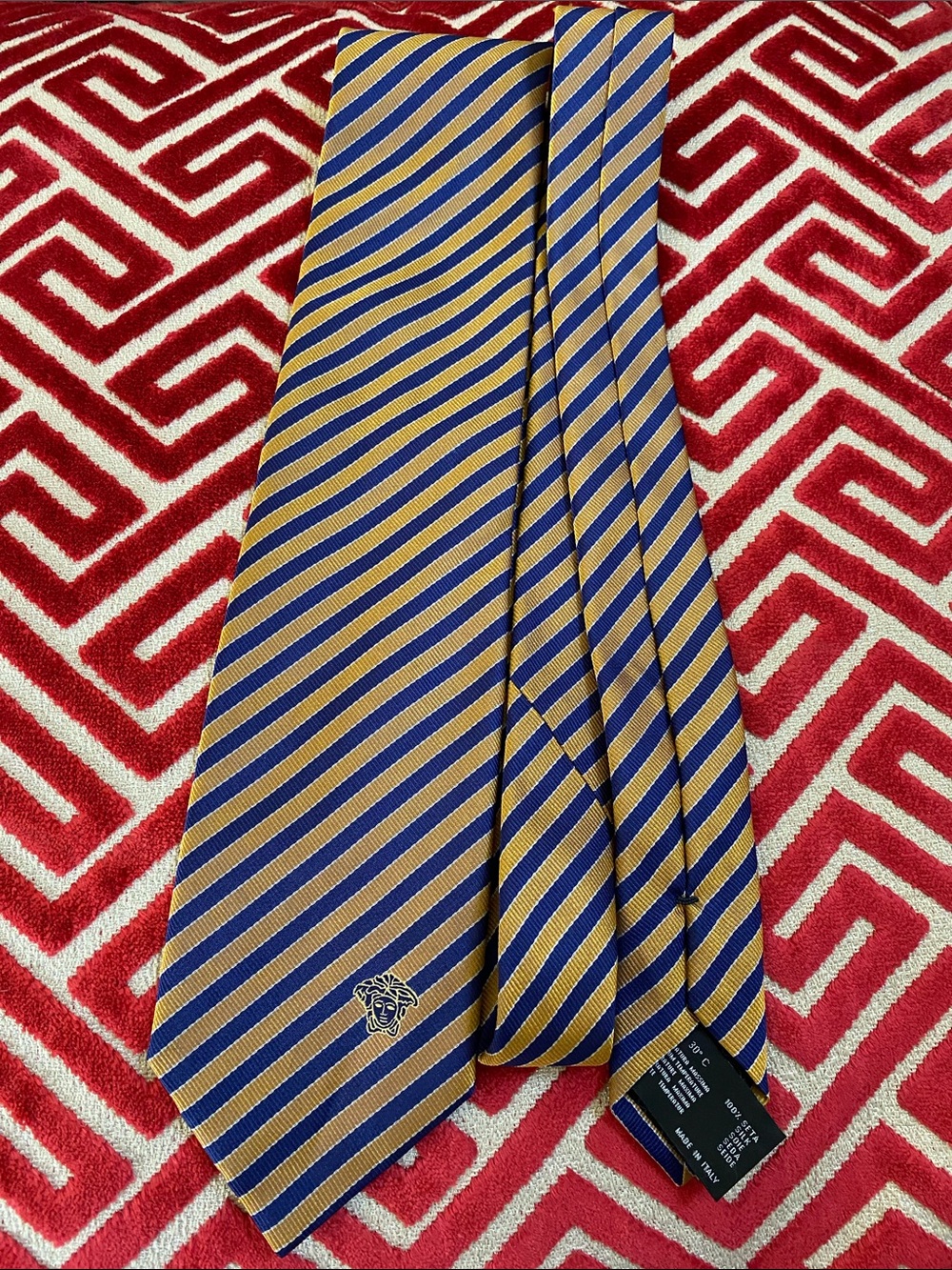 Versace 💯 Silk Made in Italy 🇮🇹 Luxurious Embroidered Medusa Logo Tie NWOT